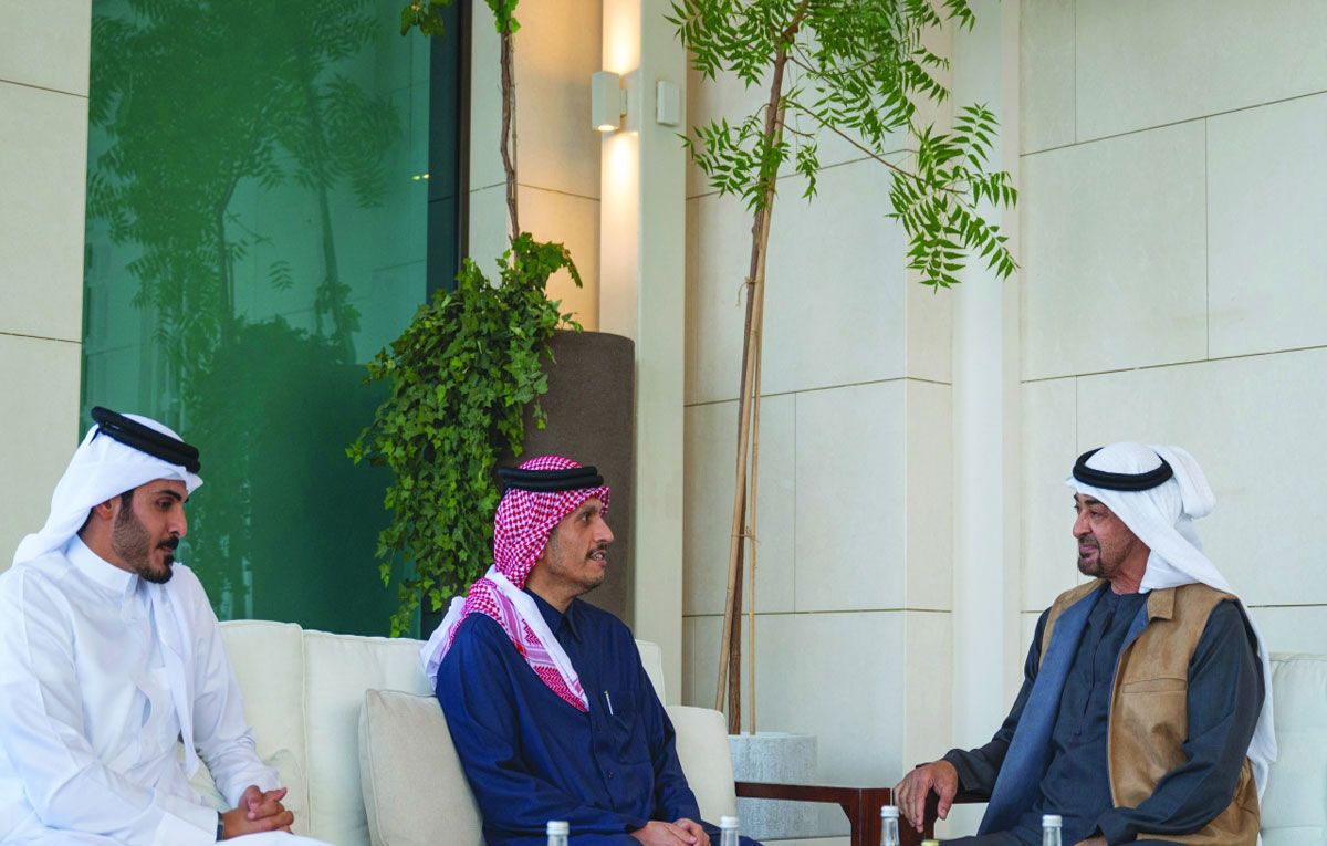 الامارات | رئيس الدولة يبحث العلاقات الأخوية مع رئيس مجلس الوزراء القطري
