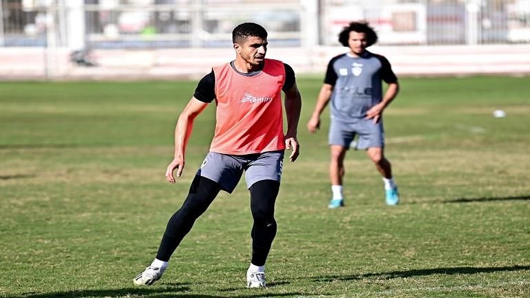 "ناصر رفض المبدأ".. كواليس رحيل مدافع الزمالك للبنك الأهلي