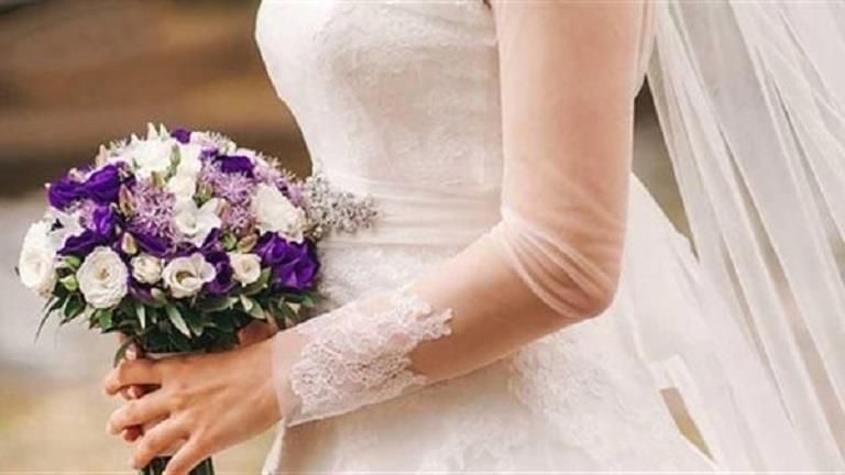 عروس تطلب الخلع بعد شهر من الزواج: "بيعضني"