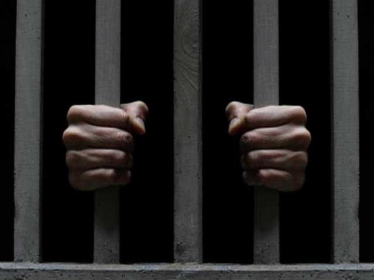 طعنة نافذة في الصدر.. حبس متهم بقتل بائع في عين شمس
