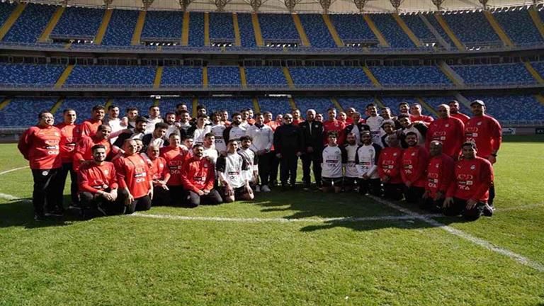 ناقد رياضي: لاعبو منتخب مصر وعدوا الرئيس باللقب الإفريقي