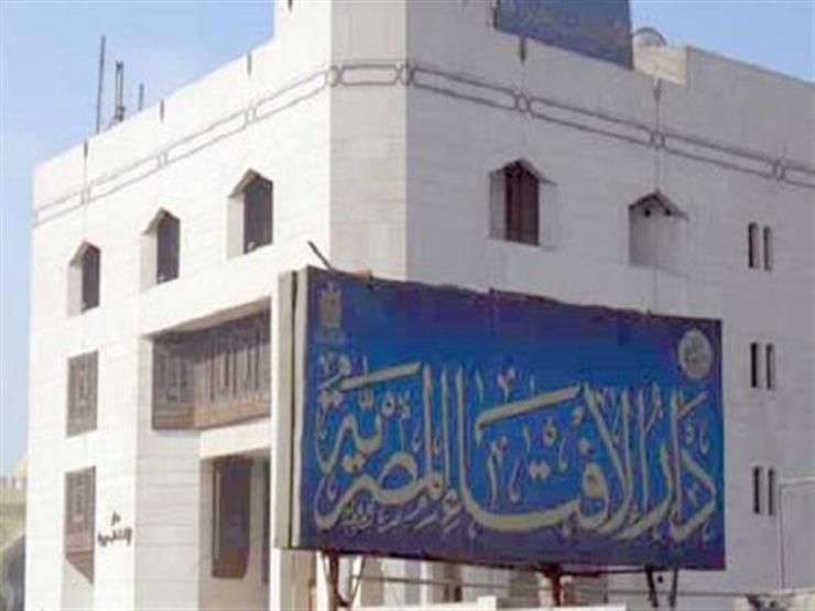 واجب في هذه الحالة.. الإفتاء تكشف حكم رد السلام بالإشارة أثناء الصلاة