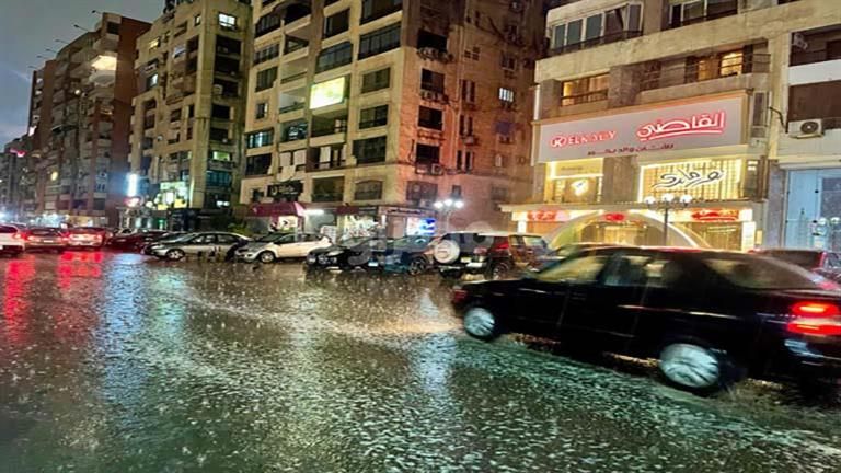 فيديو| أمطار وبرودة ورياح.. الأرصاد تحذر المواطنين وتحدد موعد انخفاض درجات الحرارة