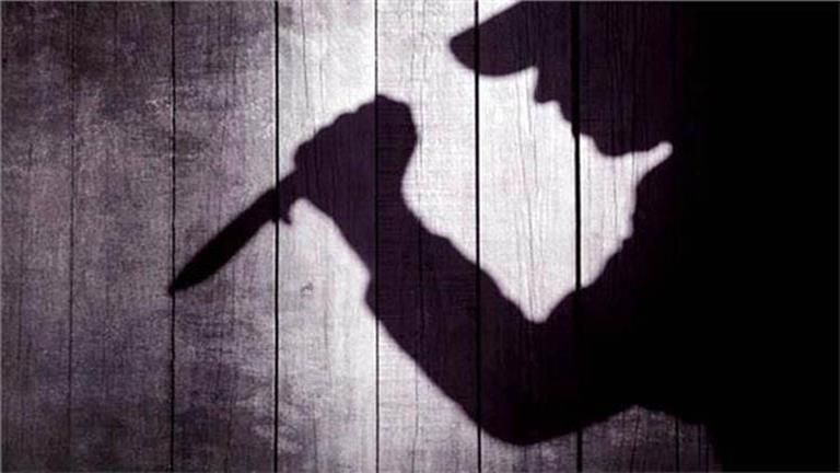 طعنه بسكين.. تفاصيل مقتل تباع على يد سائق في حلوان
