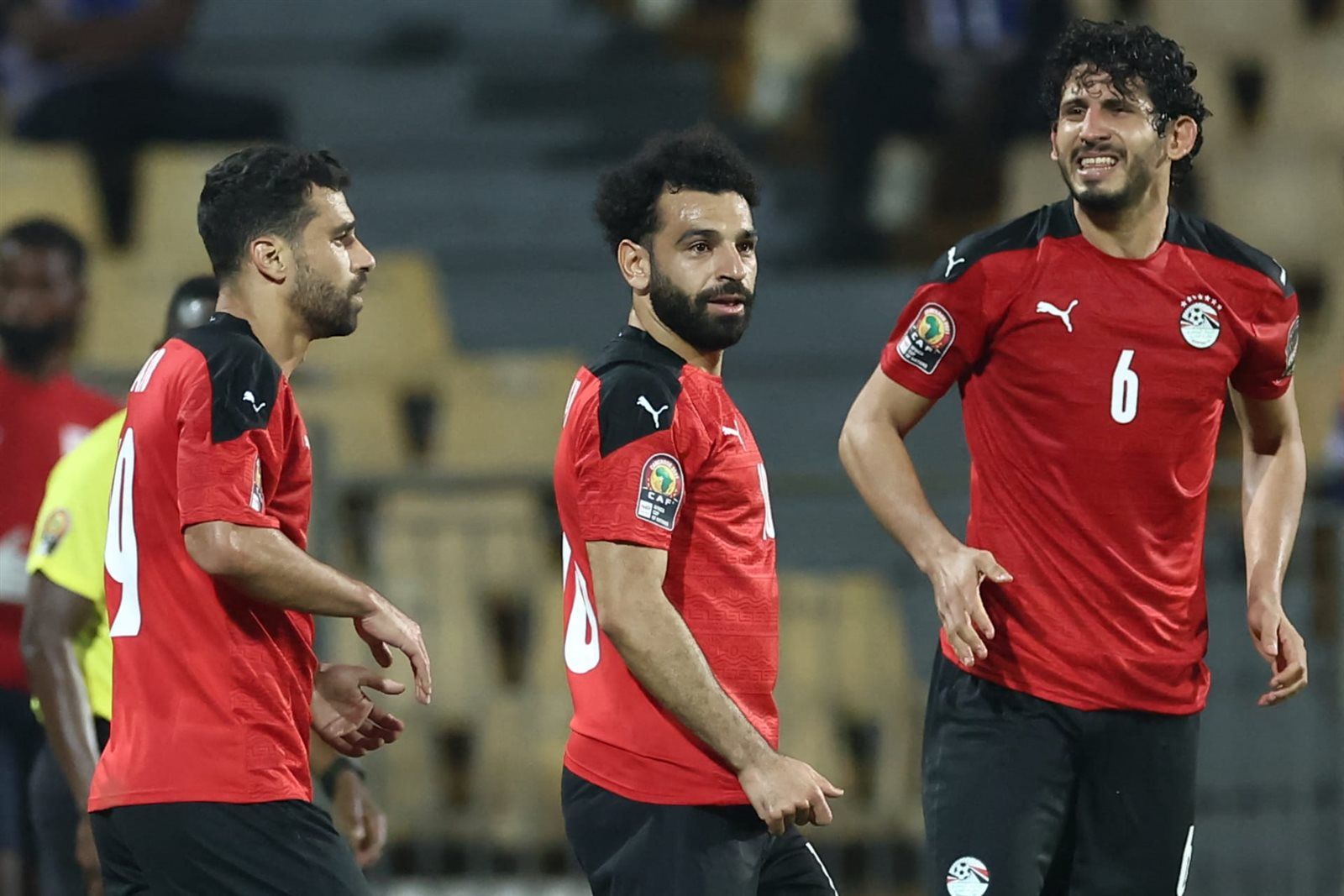 الأخطاء الدفاعية خطرًا حقيقيًا يُهدد حلم الفراعنة في أمم إفريقيا
