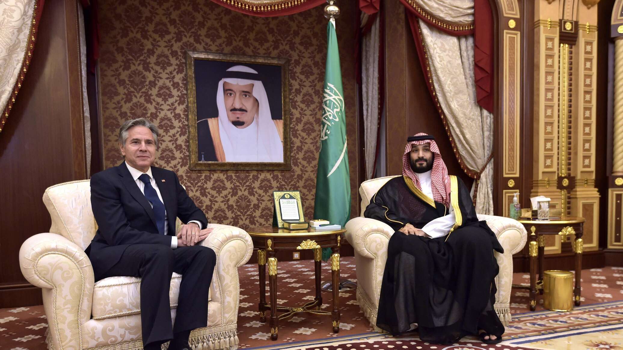 ولي العهد السعودي يؤكد لبلينكن أهمية وقف العمليات العسكرية في قطاع غزة