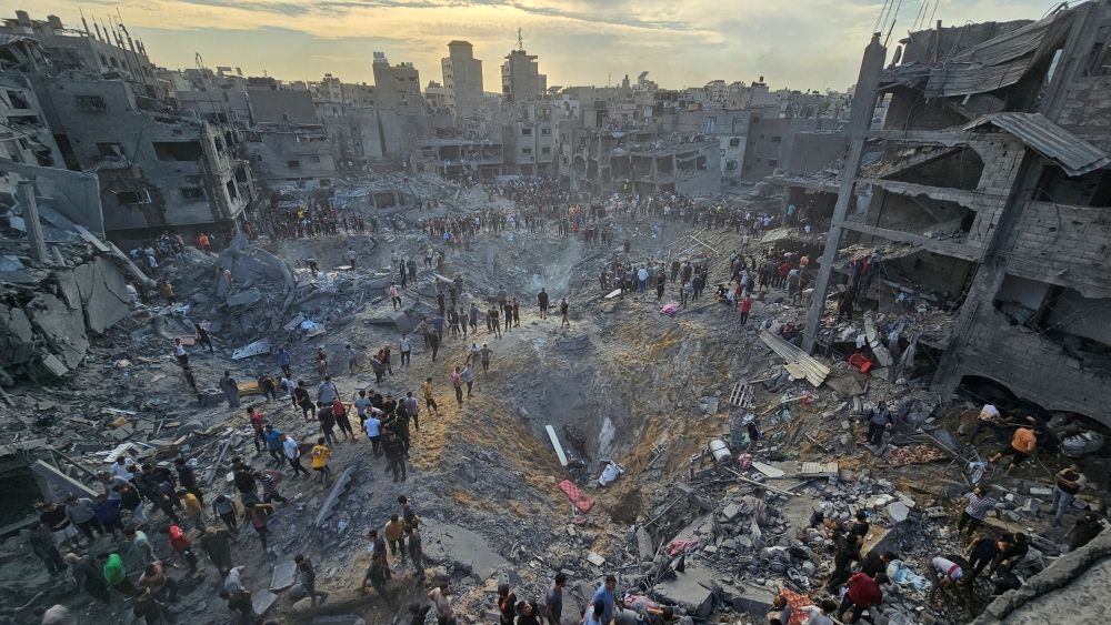 أمين مجلس التعاون يشدد على ضرورة التعاون الدولي لوقف هجمات الاحتلال على غزة