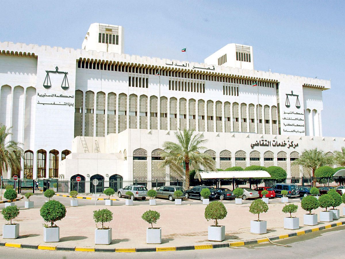 الامارات | الكويت.. الحبس لرئيس شركة مطاعم شهيرة