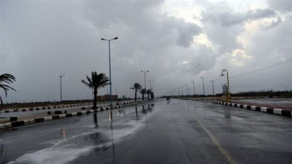 طقس السعودية اليوم.. سماء غائمة وسحب رعدية على 7 مناطق