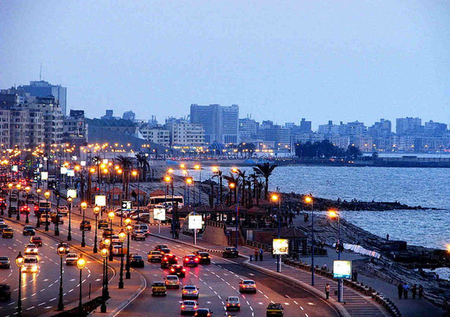 الأمطار تضرب الإسكندرية في أول أيام الفيضة الكبرى – صور