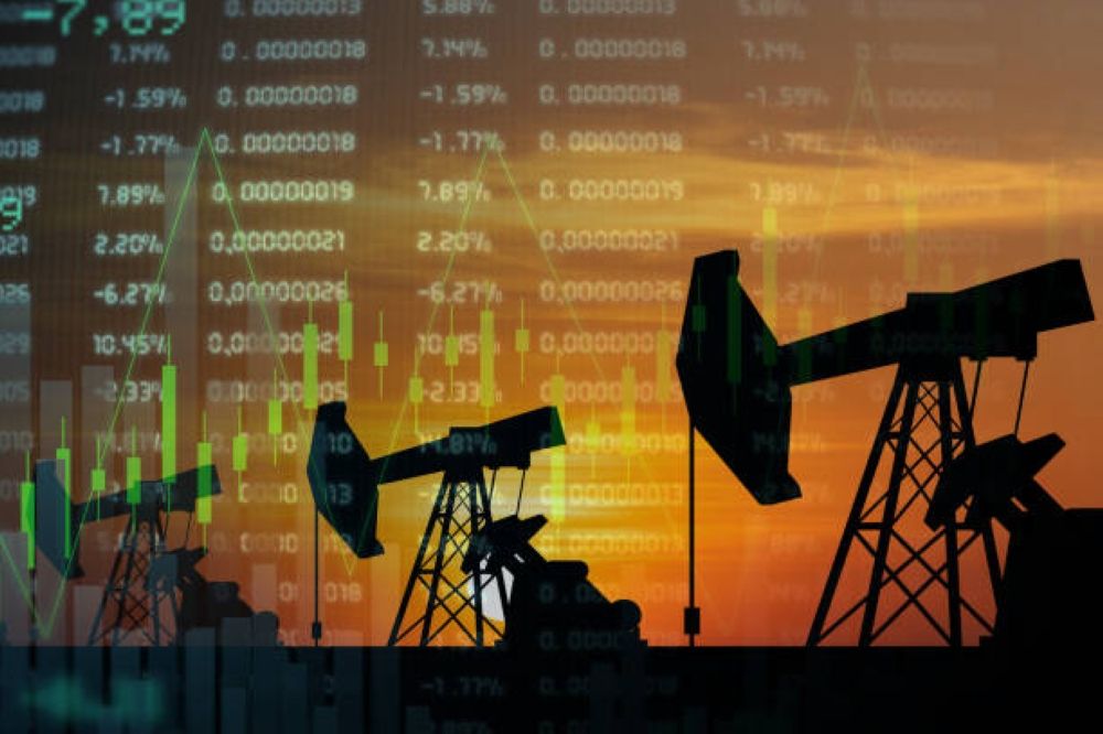 ارتفاع أسعار النفط بعد انخفاض مخزونات الخام الأمريكية