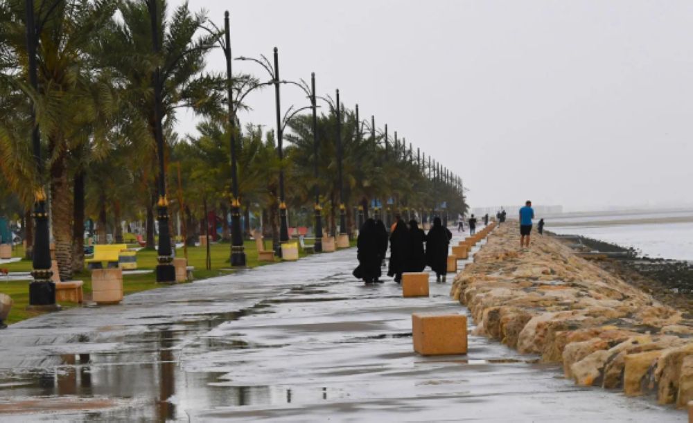 "الأرصاد": طقس مستقر على أغلب الأنحاء وفرص لأمطار خفيفة اليوم