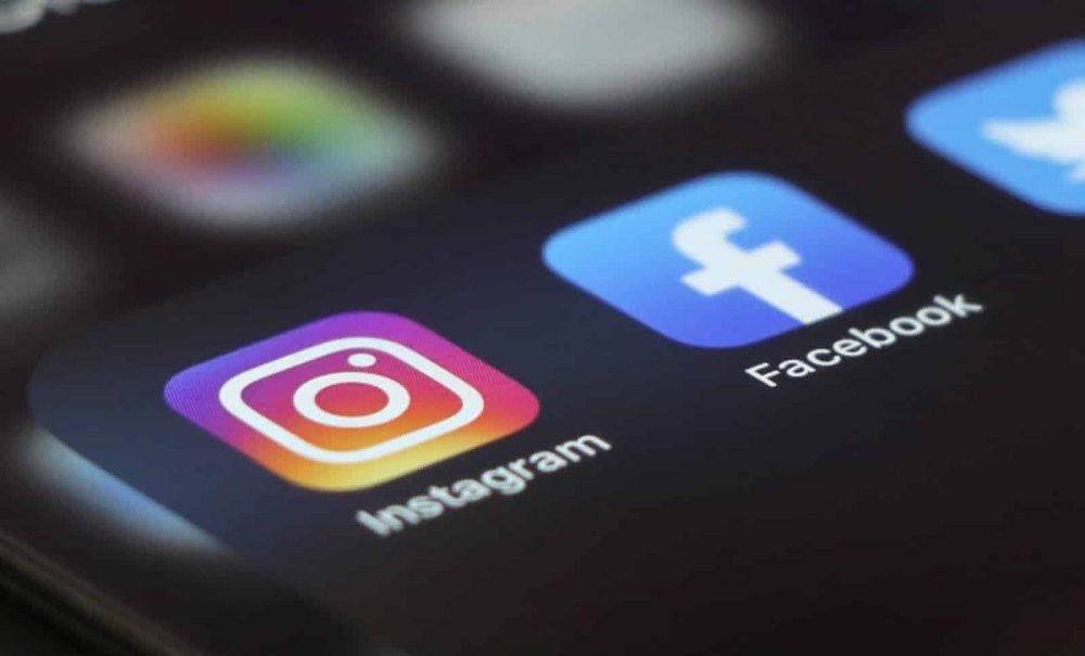 بسبب المراهقين.. قيود جديدة من «فيس بوك» و«انستجرام» بشأن المحتوى