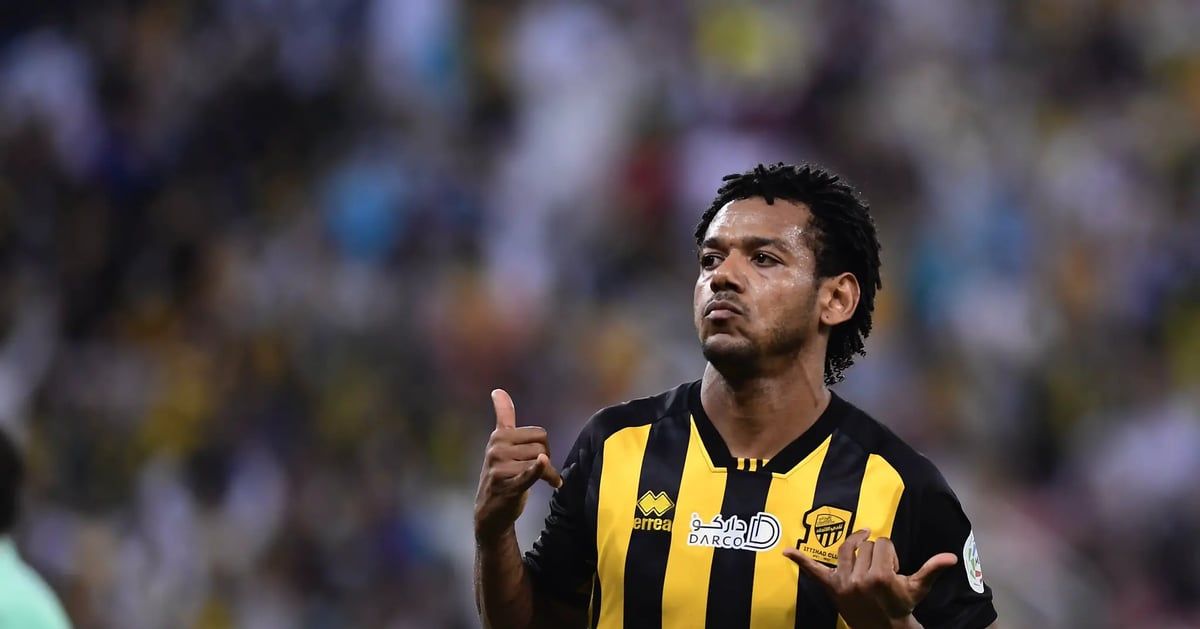 هل اقترب "رومارينهو" من مغادرة الدوري السعودي والعودة إلى البرازيل؟