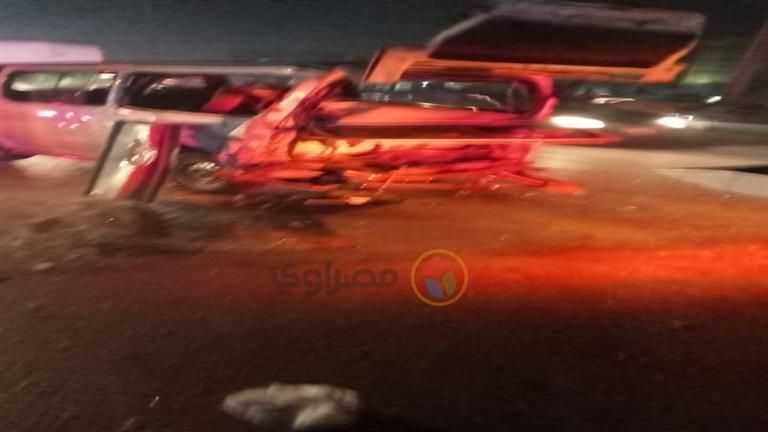 8 مصابين في حادث تصادم سيارتين وأتوبيس أعلى الدائري