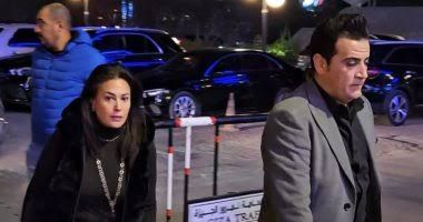 عزاء والدة لطيفة التونسية يشهد حضورًا فنيًا لافتًا .. صور
