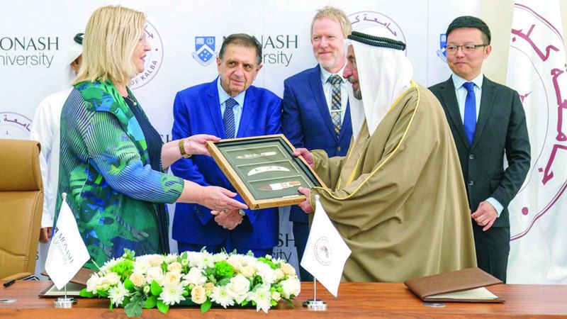 الامارات | حاكم الشارقة يصدر مرسوماً بإنشاء «الشارقة الرقمية» ويعتمد تقسيمات «مهذب» و«الزبير» الإدارية
