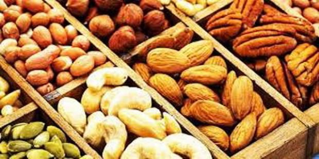7 أطعمة غير متوقعة تعزز التركيز وتمنع النسيان في الامتحانات