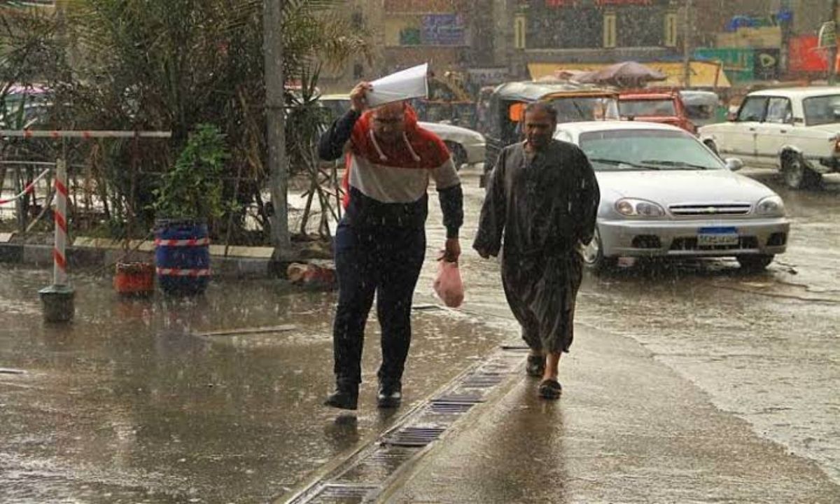 تراند اليوم : حالة الطقس في مصر حتى نهاية الأسبوع: انخفاض درجات الحرارة ورياح نشطة وأمطار