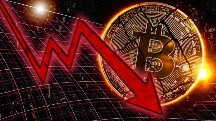 تراجع في سعر البيتكوين يؤدي إلى تصفيات ضخمة في السوق