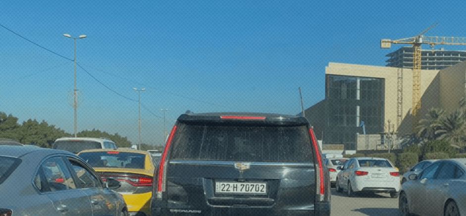 ازدحام "شديد" في الطرق المؤدية الى ساحة جسر الطابقين وسط بغداد (صور)
