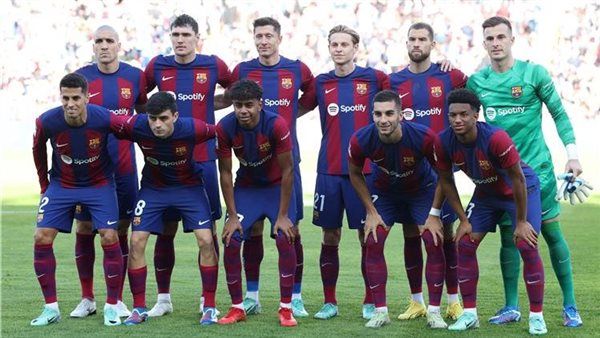 ليفاندوفسكي يقود تشكيل برشلونة المتوقع أمام الريال في الكلاسيكو