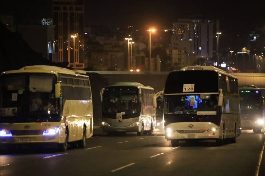 رئيس نقابة السيارات لـ”اليوم“: نقل الحجاج بحافلات صديقة للبيئة لتقليل الانبعاثات