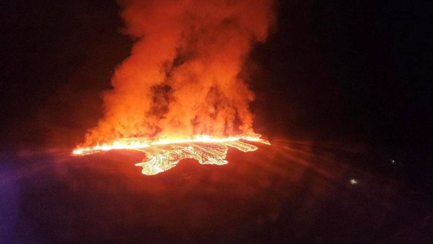 ثوران بركان جنوب غرب أيسلندا