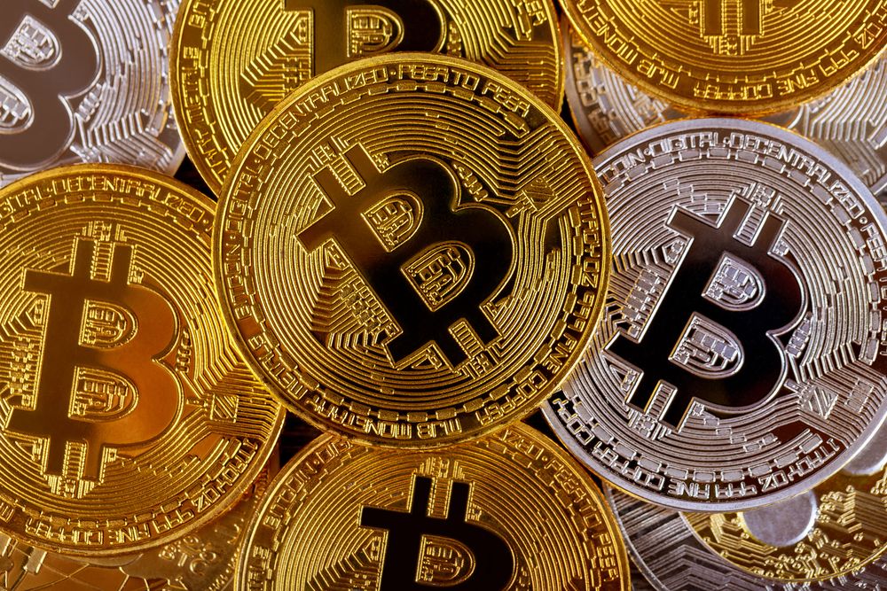 إدانة أب وابنه بتهمة غسيل أموال البيتكوين المرتبطة بتجارة المخدرات