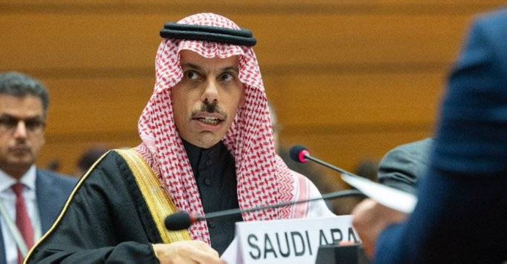 وزير الخارجية يصل دافوس لرئاسة وفد المملكة في المنتدى الاقتصادي