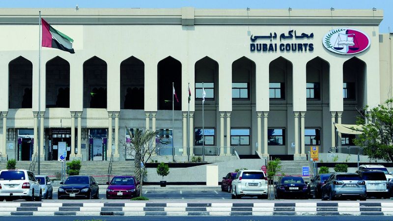 الامارات | عربي يستدرج 4 من أبناء جنسيته بتأشيرات مزورة إلى أوروبا