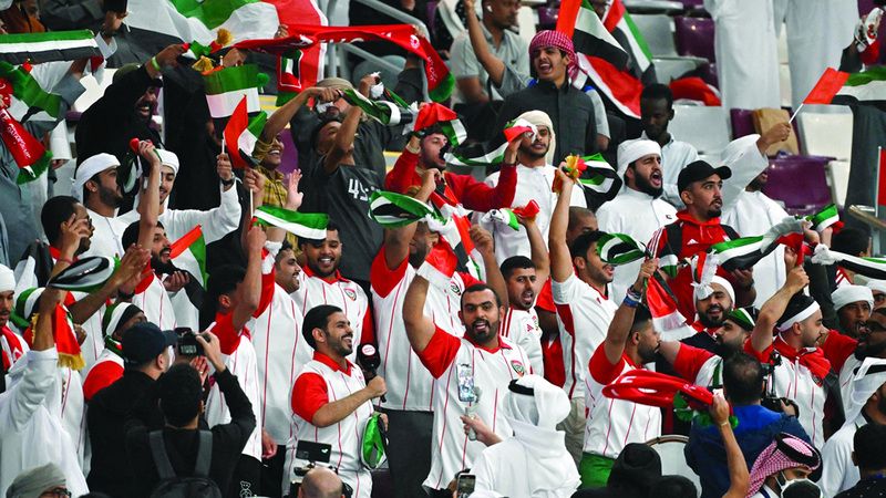 الامارات | جمهور «الأبيض» يرسم لوحة رائعة في مدرجات كأس آسيا