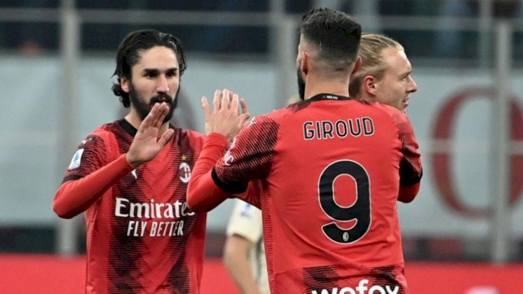 بطولة إيطاليا: ميلان يتفوق على روما بثلاثية فرنسية ولاتسيو ينعش آماله بدوري الأبطال