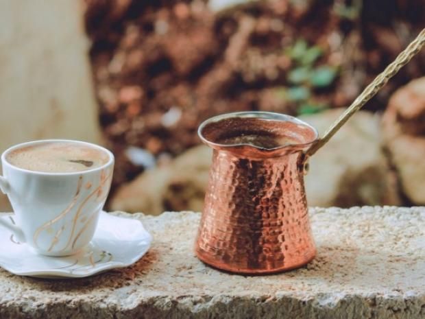 هل القهوة تتسبب في عقم البنات كما هو شائع؟.. طبيب يوضح