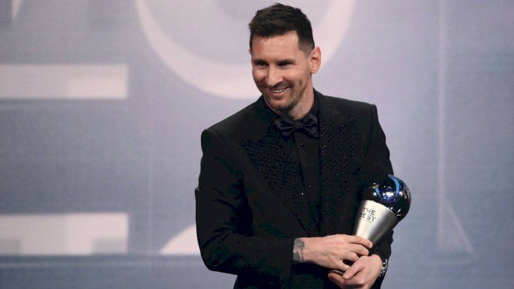 ميسي يحصد جائزة فيفا لأفضل لاعب بعام 2023