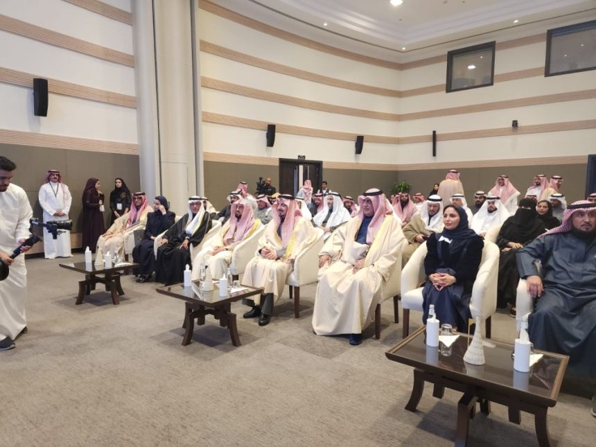 الأمير فيصل بن خالد بن عبدالعزيز يكرم رواد المعايير لجائزة الملك خالد 2023