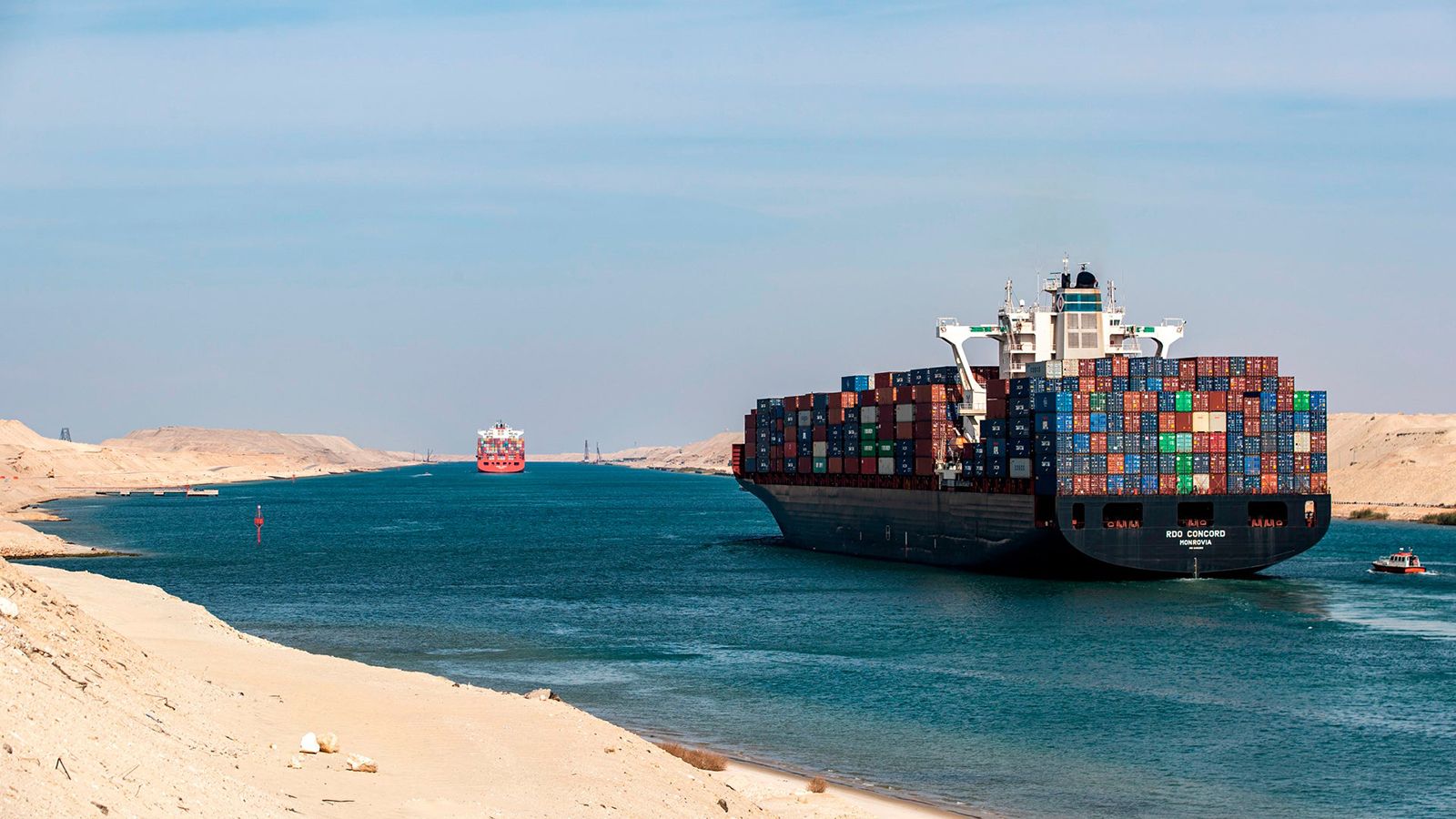 الخليج اليوم .. تراجع شحنات القمح عبر قناة السويس وسط هجمات البحر الأحمر