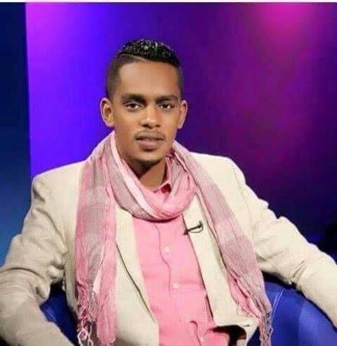 شاهد بالفيديو.. بعد أن أحيا حفل ساهر للجالية السودانية.. سيدة أعمال سودانية بهولندا تودع الفنان شريف الفحيل بـ(البخور)
