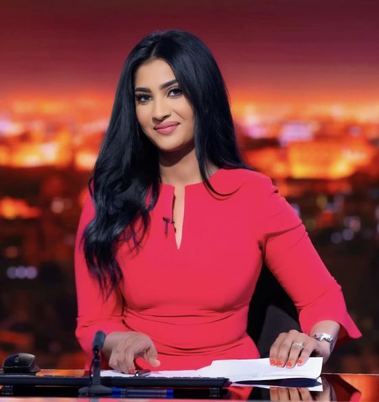 شاهد بالصور.. بالأحمر الأنيق.. حسناء الشاشة تسابيح خاطر تبهر المتابعين بإطلالة ساحرة وتقول فيها: (لا تقتل شعوري)
