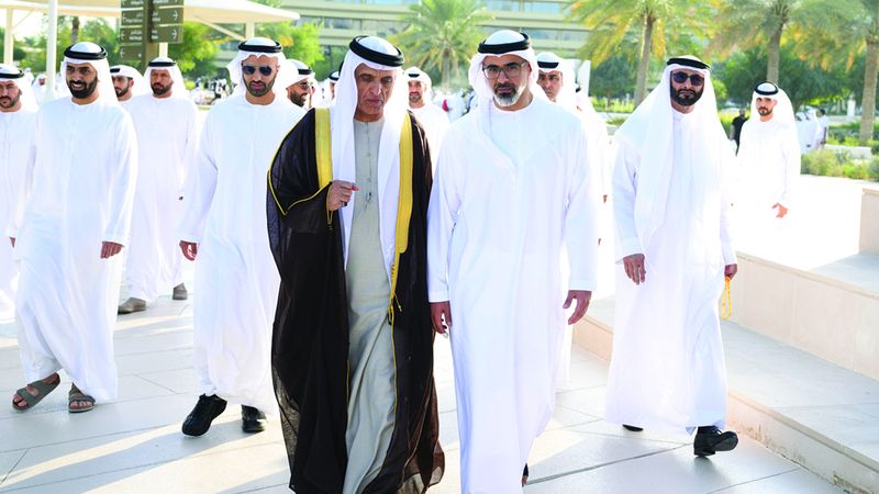 الامارات | حاكم رأس الخيمة وولي عهد أبوظبي يحضران حفل استقبال بمناسبة زفاف محمد جمعة الفلاسي