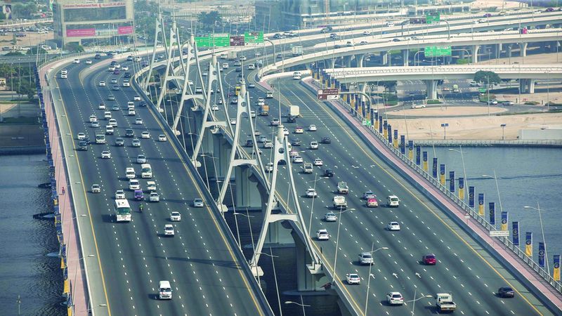الامارات | «طرق دبي» تعلن تركيب بوابتي «سالك» على معبر الخليج التجاري و«الصفا الجنوبية»