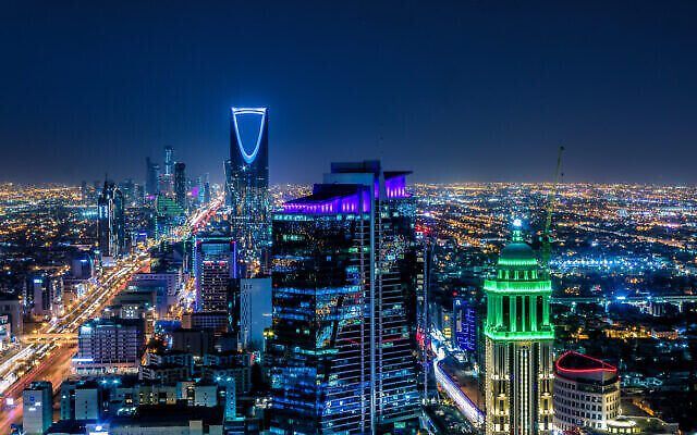 السعودية | السياحة العالمية: السعودية تحقق تعافيا بنسبة 156% بأعداد السياح الوافدين خلال 2023