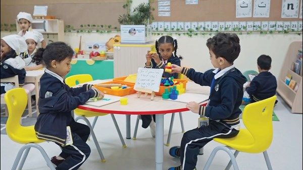 التعليم بالإمارات.. استثمار في الإنسان والمعرفة