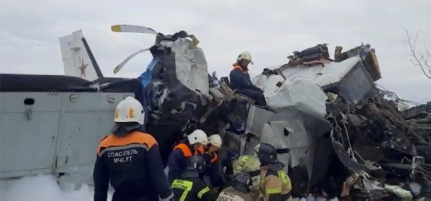 مقتل شخصين ونجاة 4 في تحطم روسية شمال أفغانستان