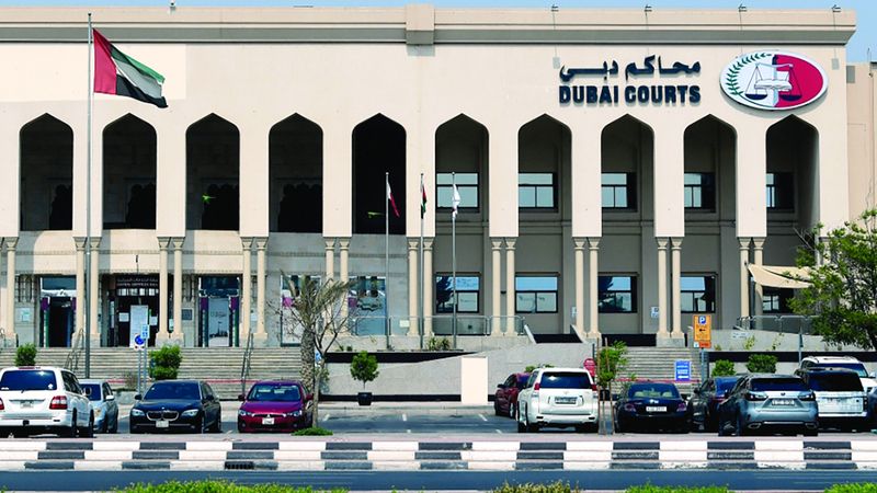 الامارات | رجل يسرق مواد غذائية بـ 400 ألف درهم