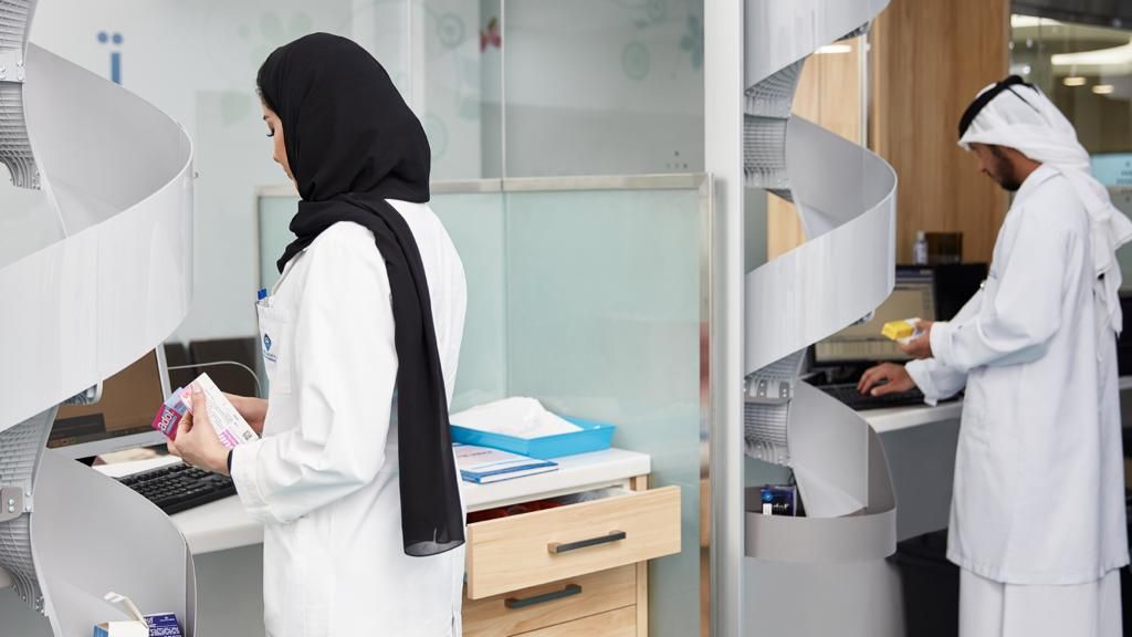 الامارات | انضمام أكثر من 1200 مواطن إلى قطاع الرعاية الصحية في أبوظبي
