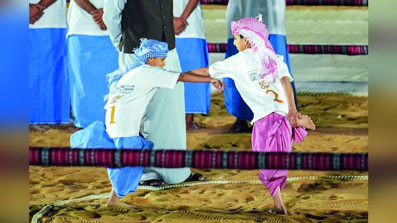الامارات | «تيفان لوّل» يرفع شعار «تراثنا هويتنا.. زايد قدوتنا»