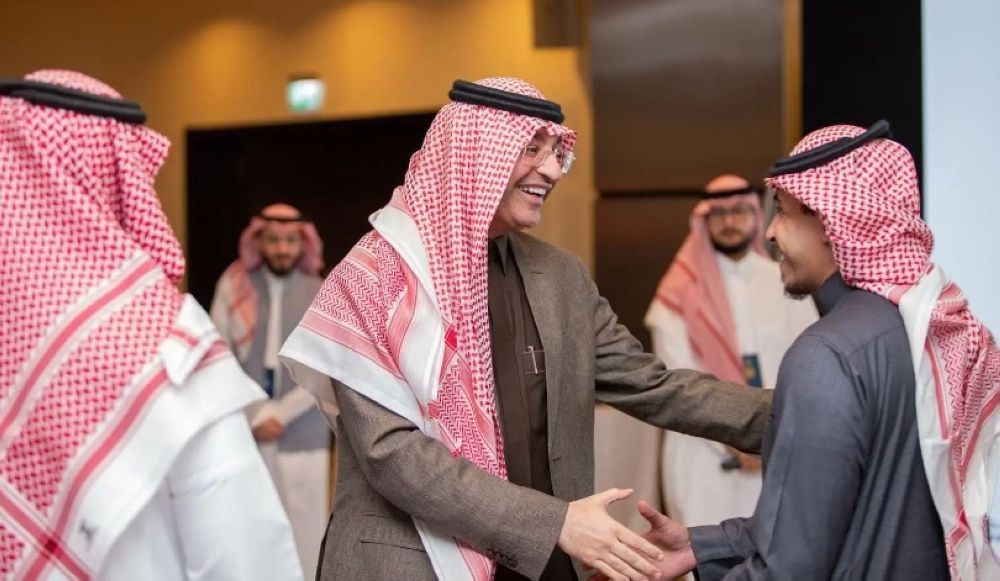 بالصور.. "المغلوث" يطّلع على مسارات البرنامج التدريبي "تخطيط"