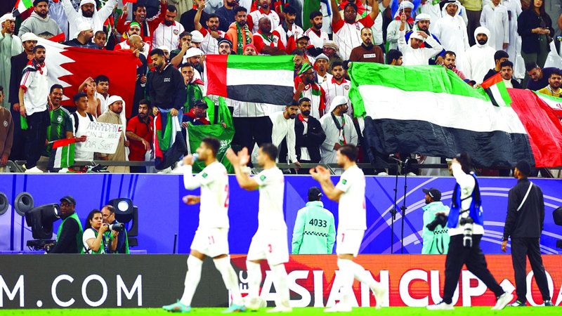 الامارات | جمهور الإمارات حضر مبكراً وآزر «الأبيض» بقوة في الدوحة