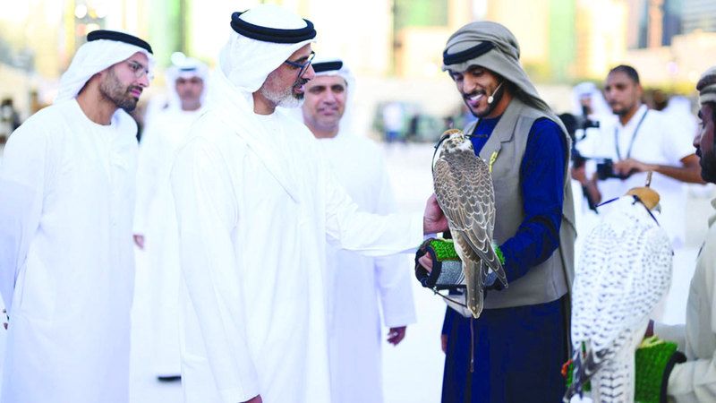 الامارات | خالد بن محمد يشهد جانباً من فعاليات مهرجان الحصن